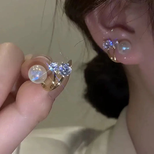 WUKALO Gold Color Earrings Metal Pearl Ear Clips for Women Fashion Ear Claw Stud Earring Girls Accessories Trendy Gift Jewelry